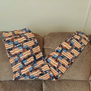 🧡 4 for $15! Nwot's Floral Americana TC Leggings